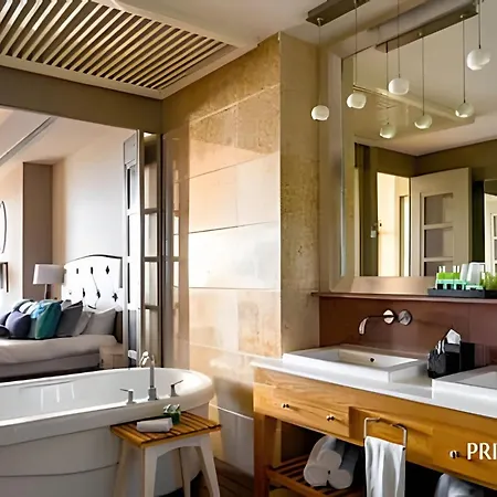 Grand Luxxe - Two Bedroom Spa Suite